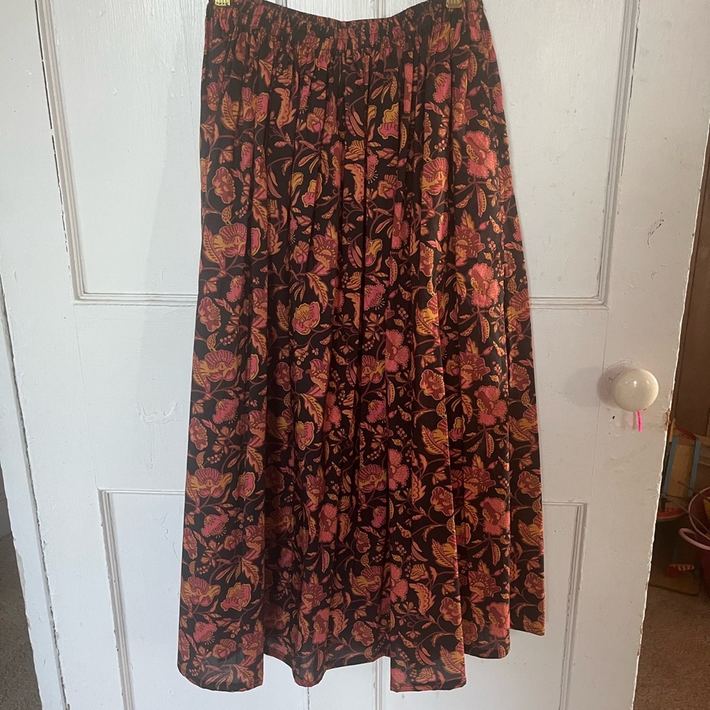 Matteau Brown and Orange Midi A-Line Skirt. It has never been worn
